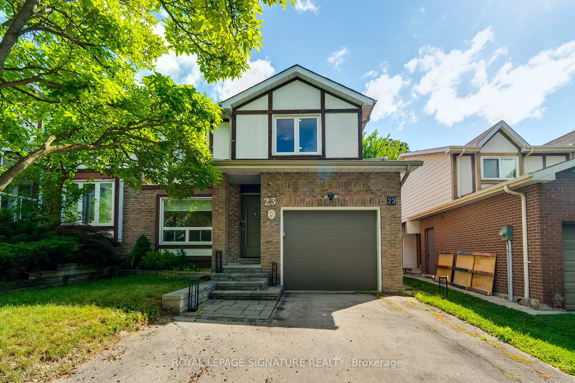 Photo 25 of 23 West Borough Street, Markham, Aileen-Willowbrook — HOMEH