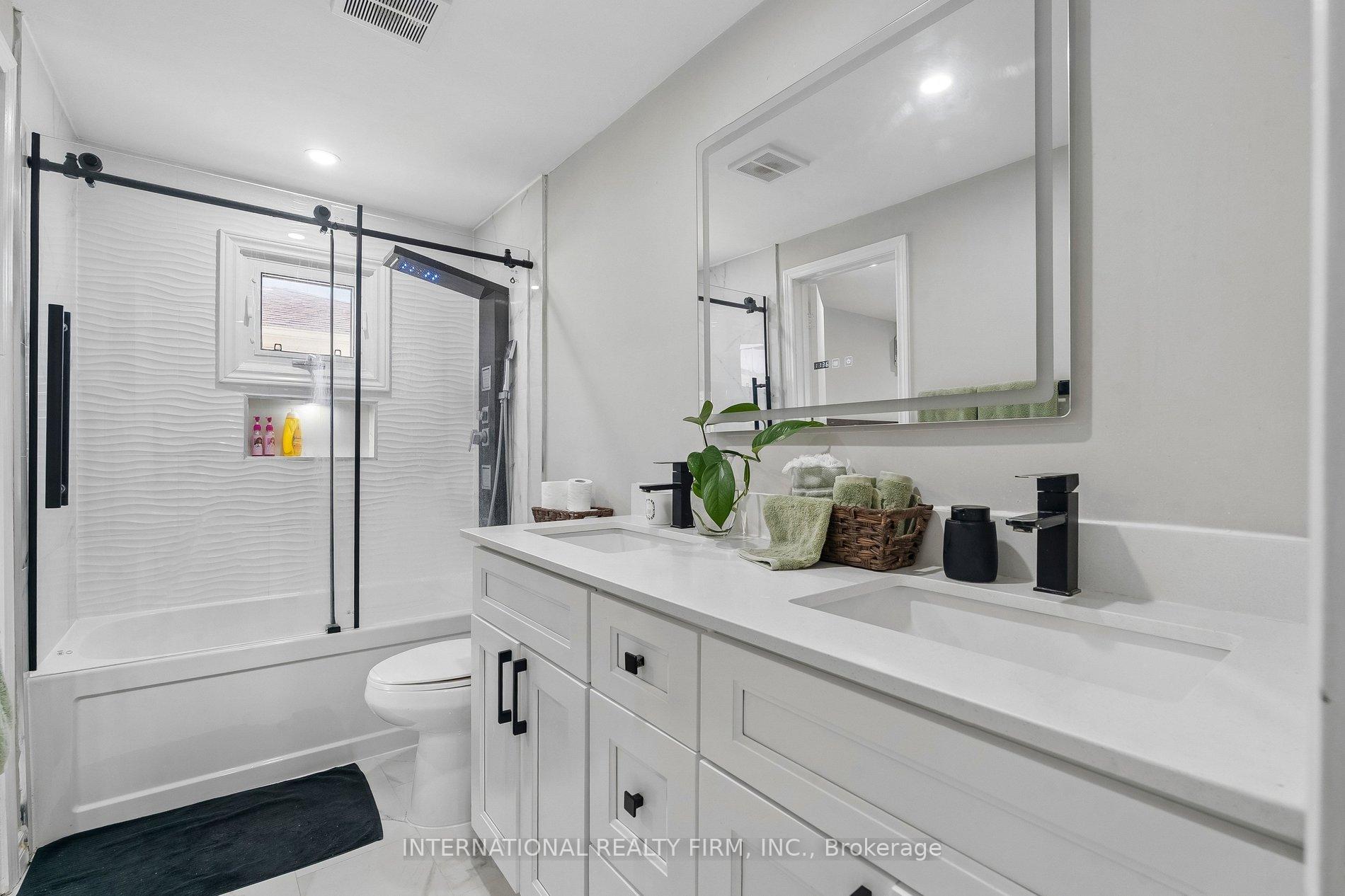 Photo 19 of 206 Hickling Trail, Barrie, Grove East — HOMEH
