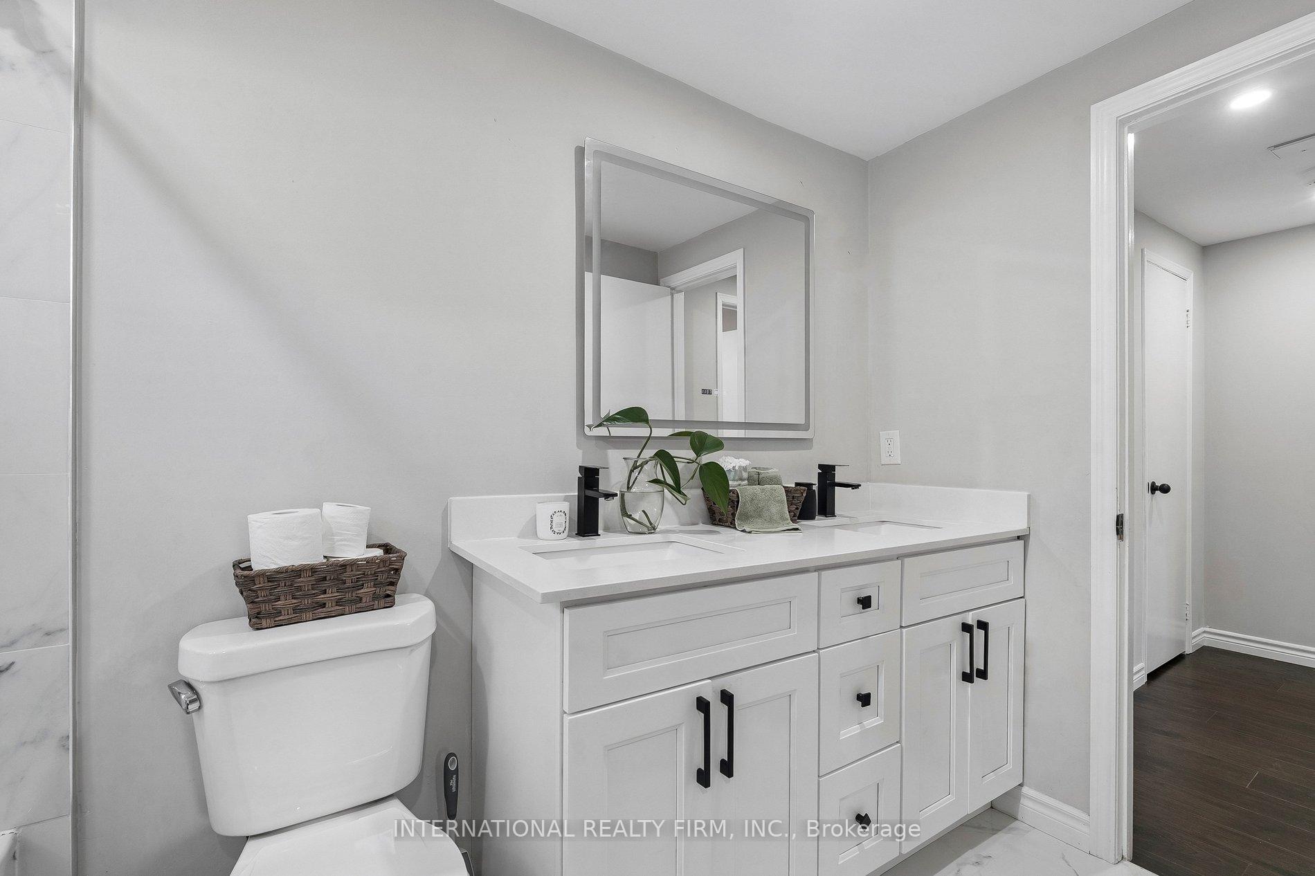 Photo 21 of 206 Hickling Trail, Barrie, Grove East — HOMEH