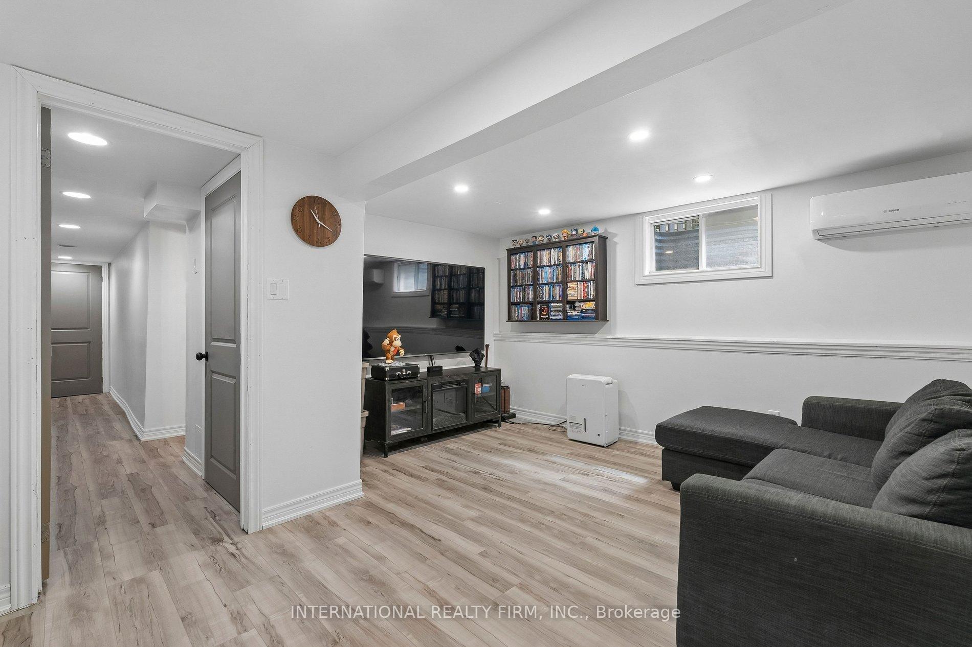 Photo 27 of 206 Hickling Trail, Barrie, Grove East — HOMEH