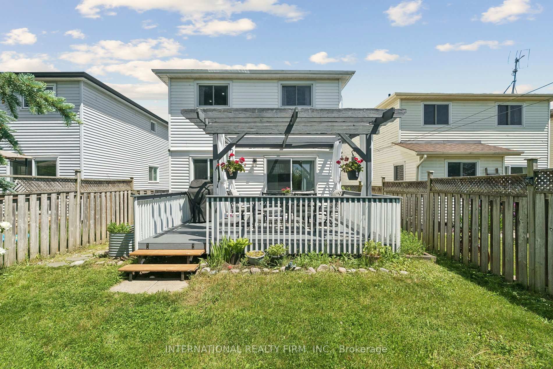 Photo 31 of 206 Hickling Trail, Barrie, Grove East — HOMEH