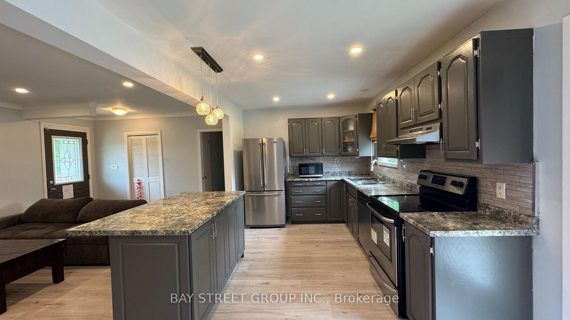 Photo 3 of 20 Windermere Road, St. Catharines, Glendale/Glenridge — HOMEH