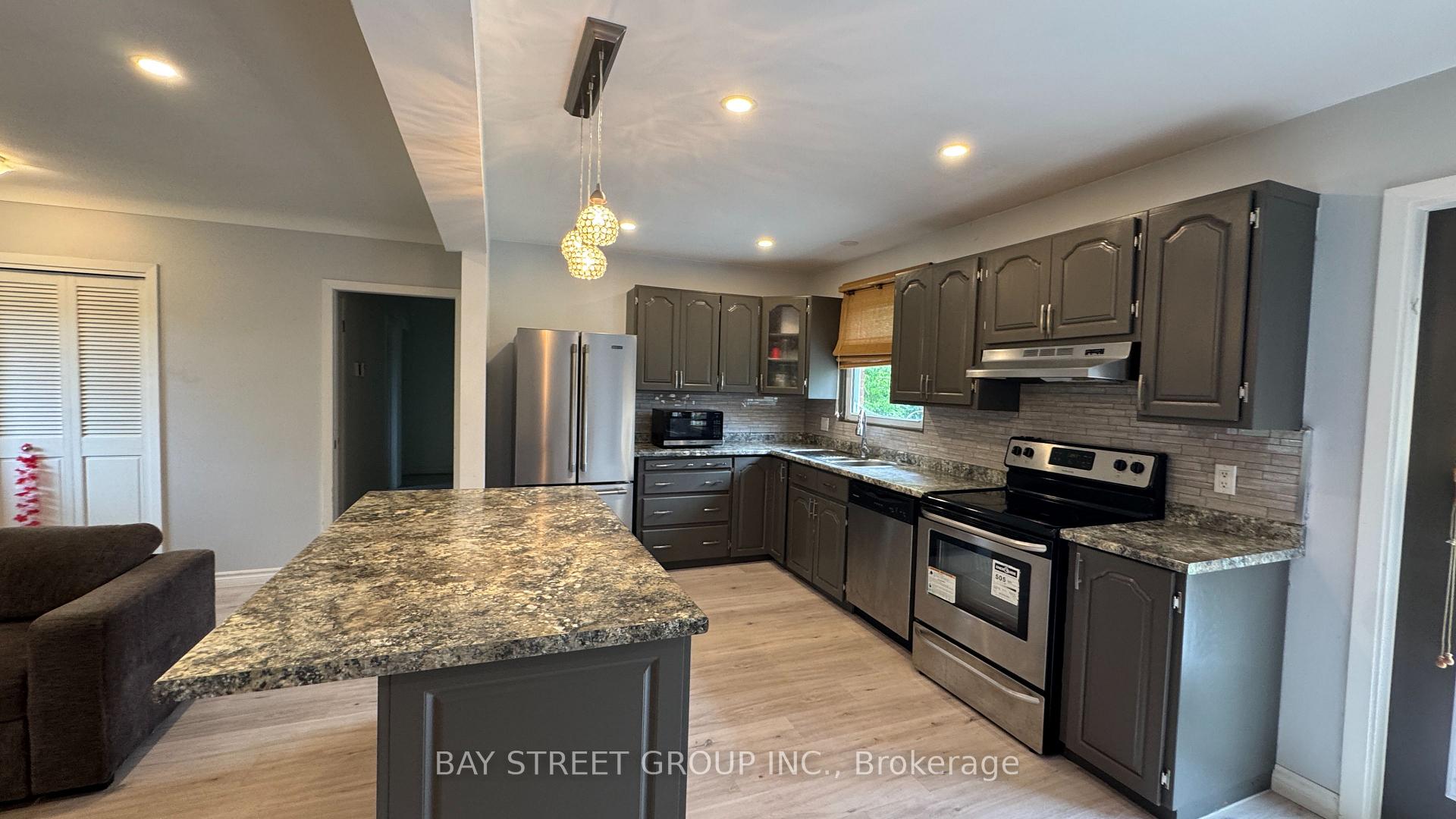Photo 5 of 20 Windermere Road, St. Catharines, Glendale/Glenridge — HOMEH