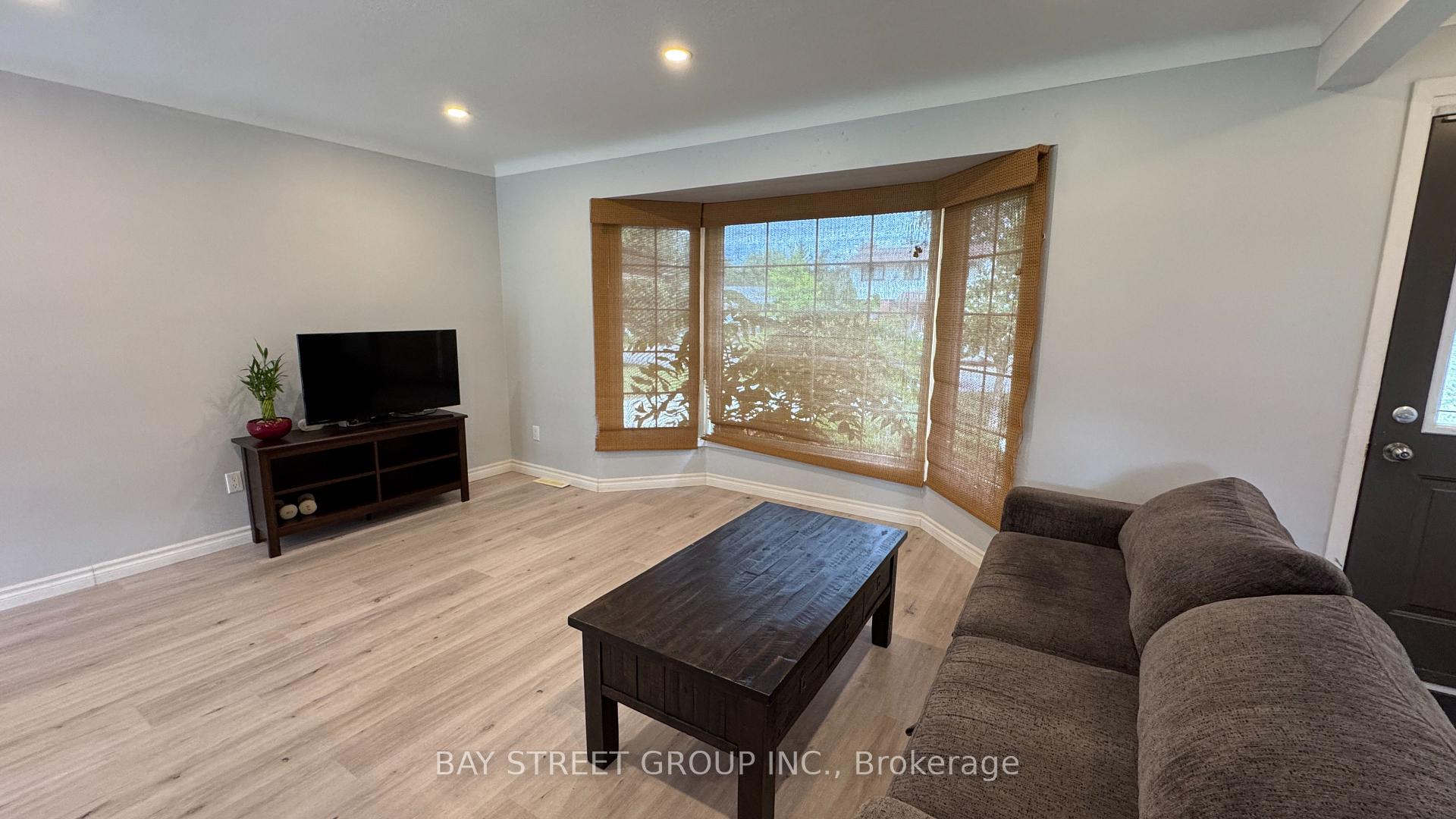 Photo 7 of 20 Windermere Road, St. Catharines, Glendale/Glenridge — HOMEH