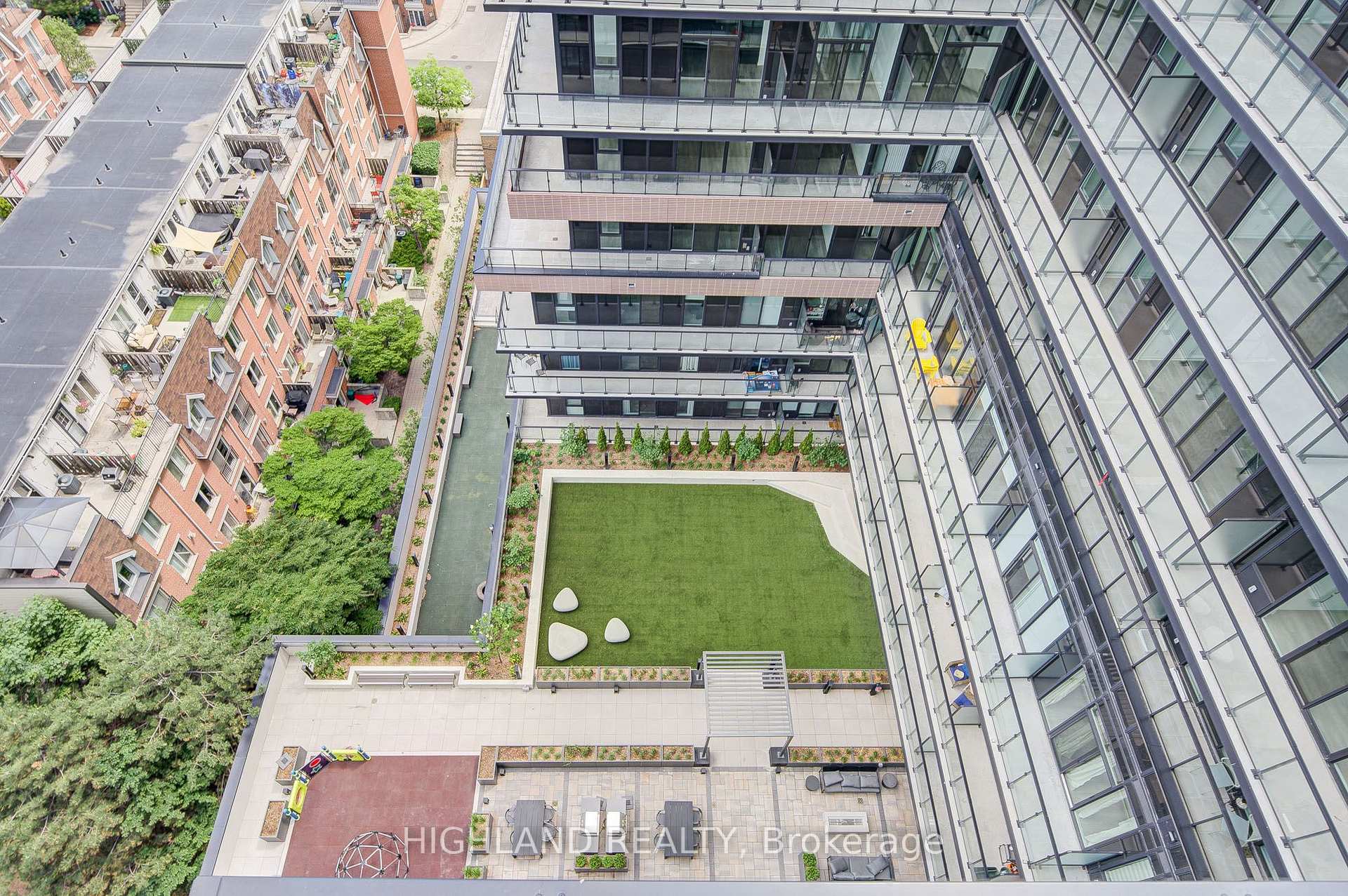 Photo 14 of Unit 1126, 285 Dufferin Street, Toronto, South Parkdale — HOMEH