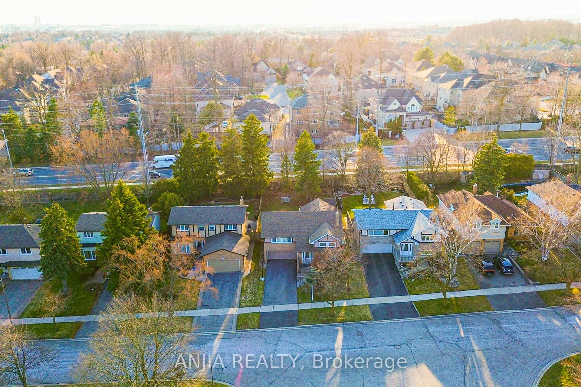 Photo 5 of 70 Briarwood Road, Markham, Unionville — HOMEH