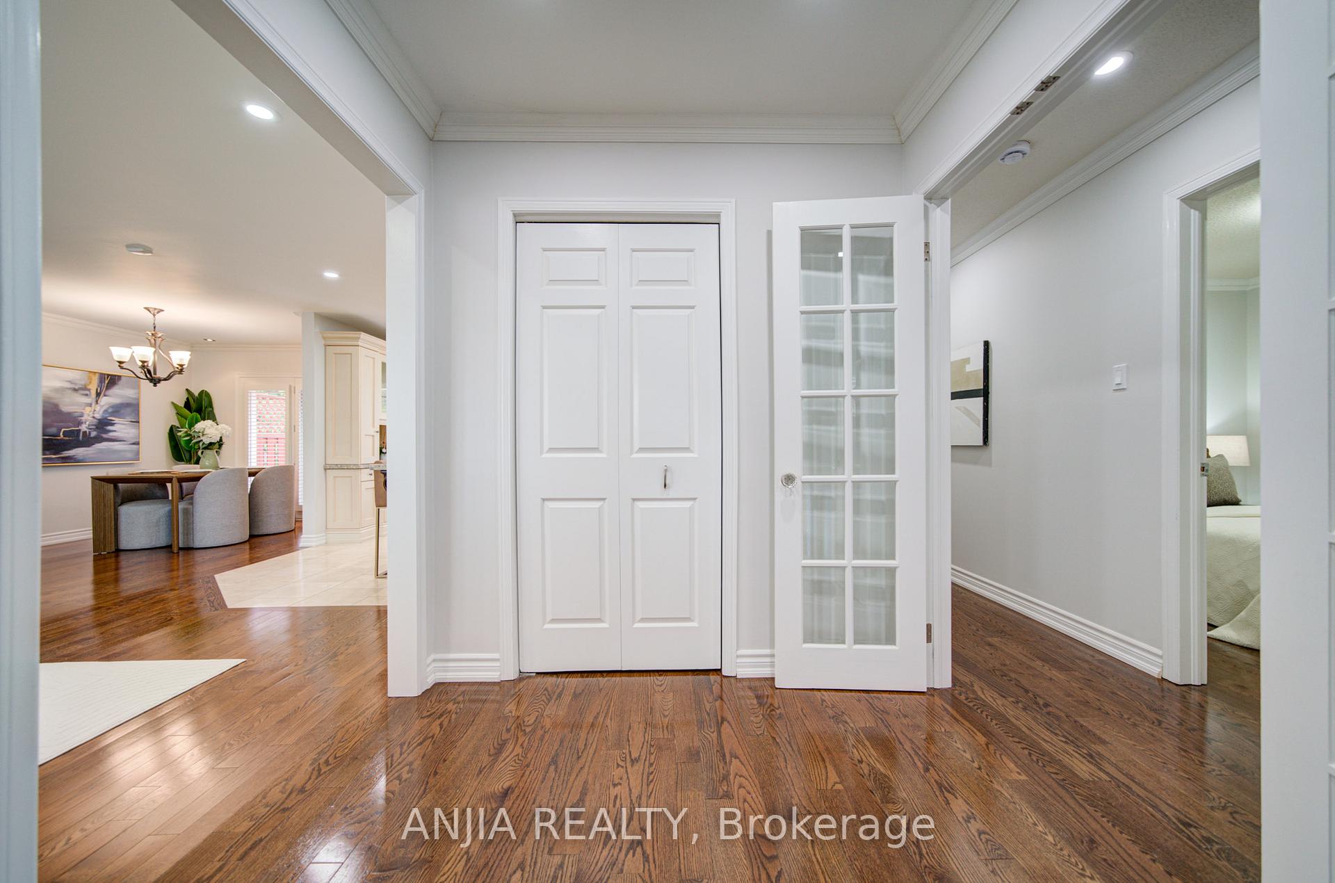 Photo 7 of 70 Briarwood Road, Markham, Unionville — HOMEH