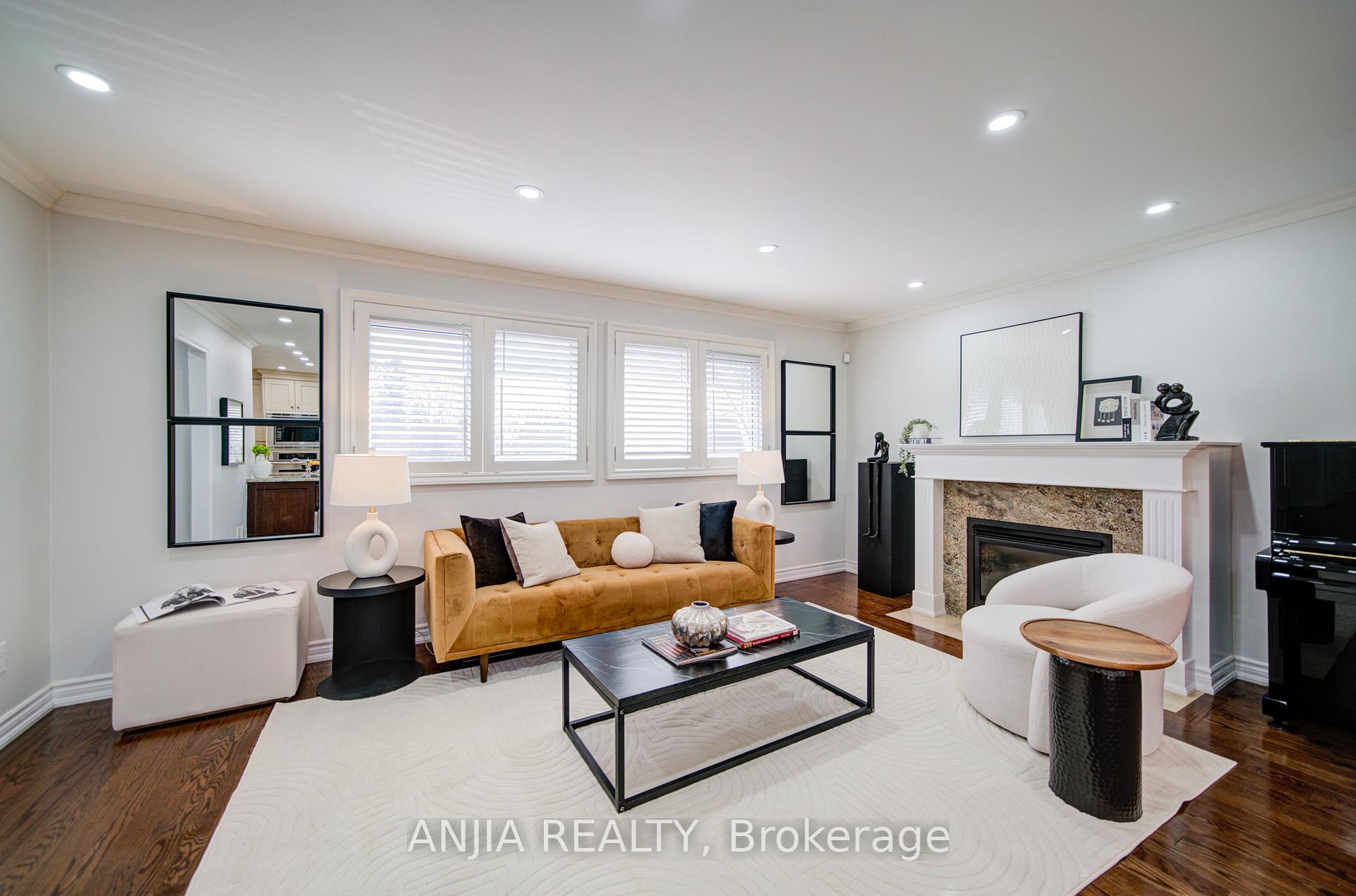 Photo 8 of 70 Briarwood Road, Markham, Unionville — HOMEH