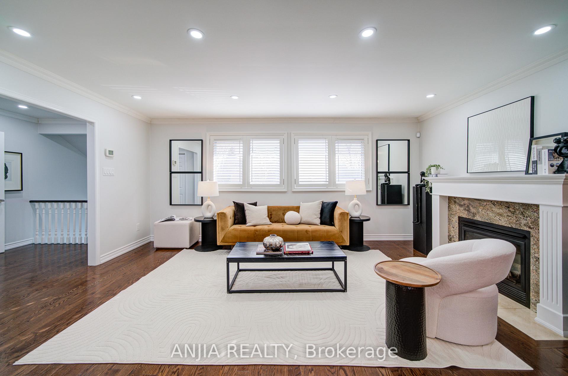Photo 9 of 70 Briarwood Road, Markham, Unionville — HOMEH