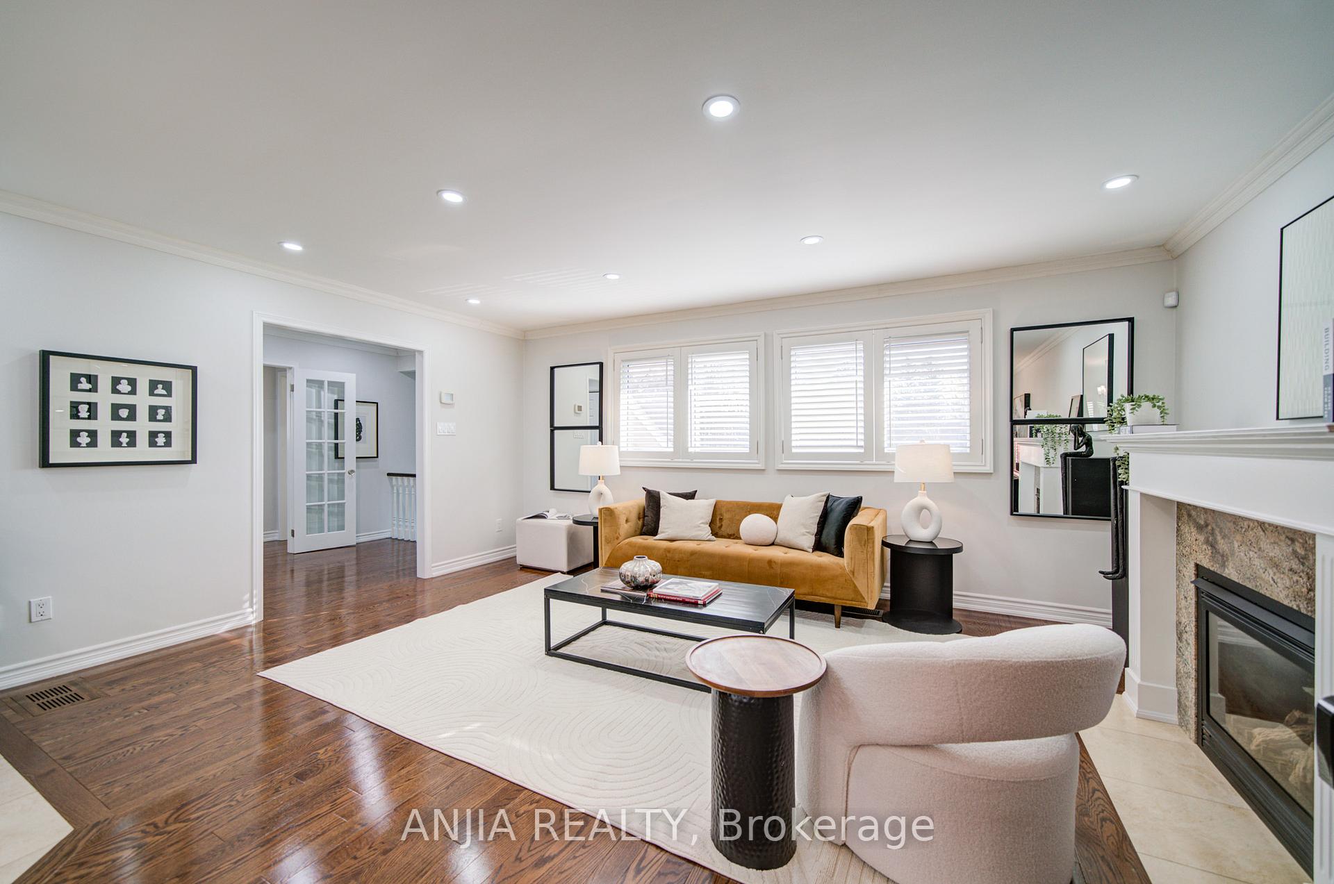 Photo 10 of 70 Briarwood Road, Markham, Unionville — HOMEH