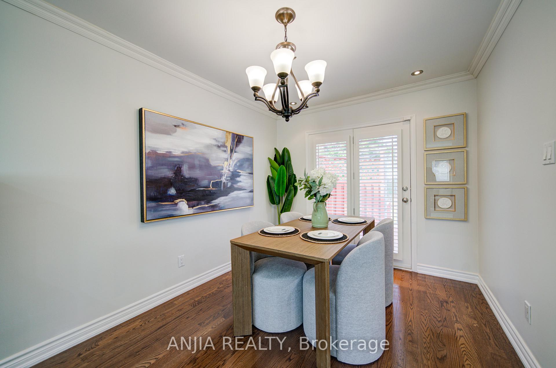 Photo 12 of 70 Briarwood Road, Markham, Unionville — HOMEH
