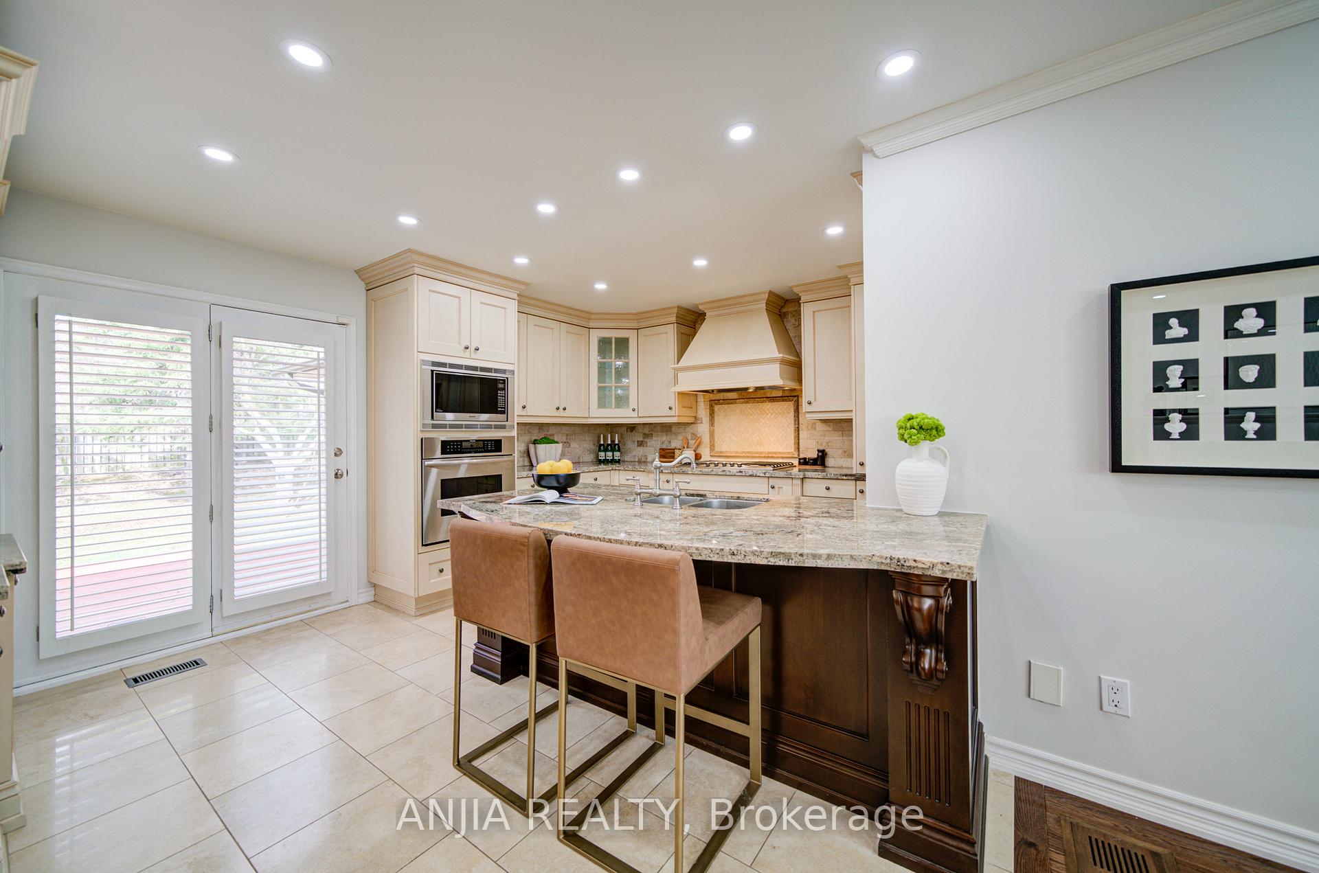 Photo 14 of 70 Briarwood Road, Markham, Unionville — HOMEH