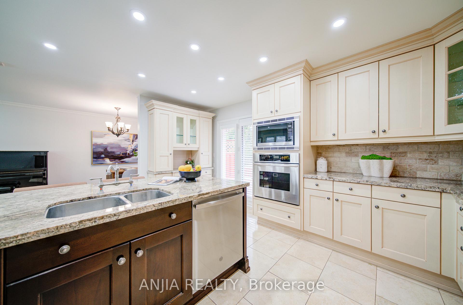 Photo 18 of 70 Briarwood Road, Markham, Unionville — HOMEH