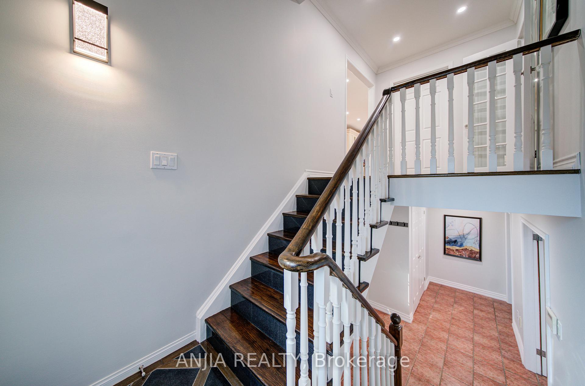 Photo 20 of 70 Briarwood Road, Markham, Unionville — HOMEH