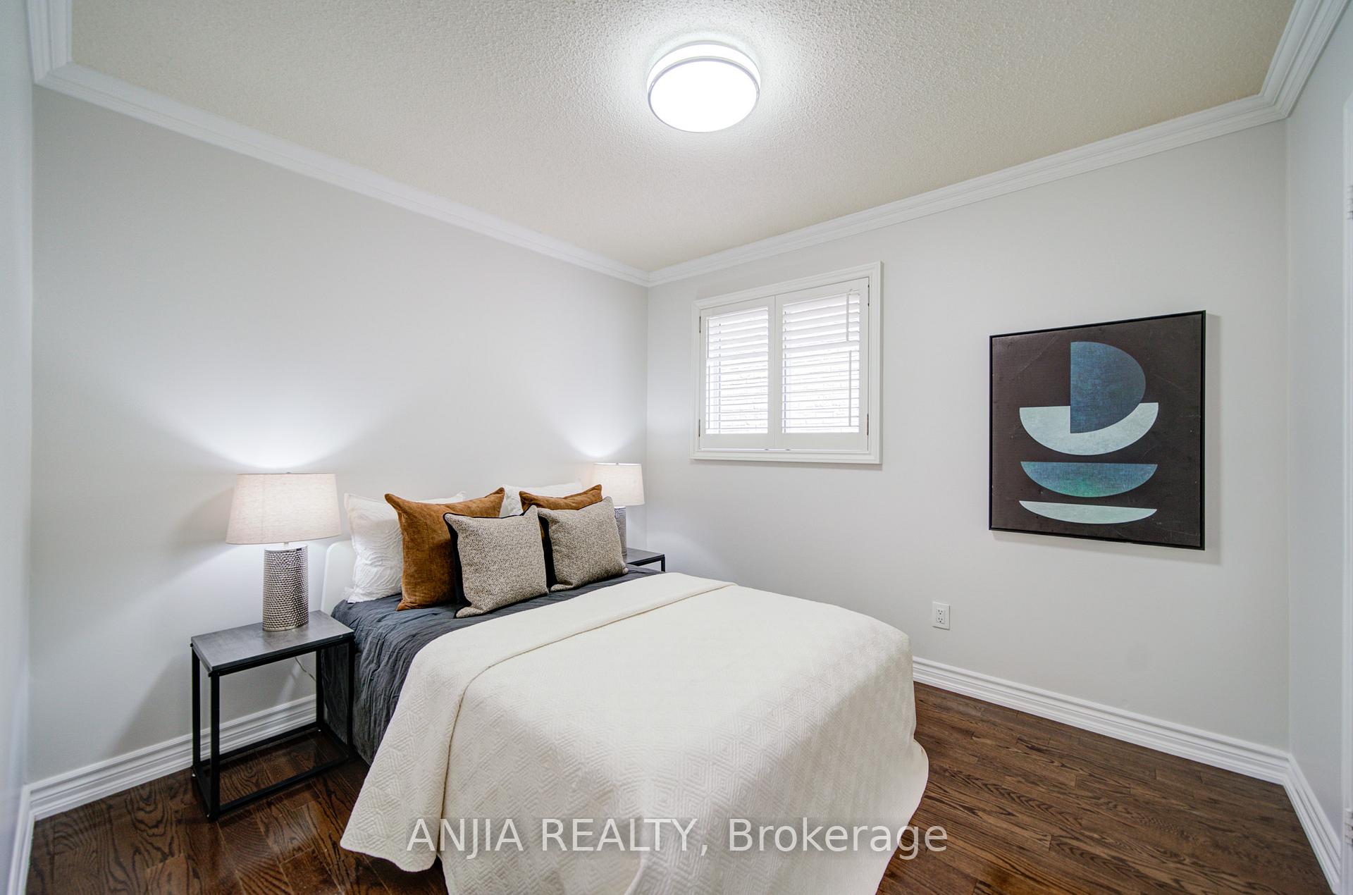 Photo 24 of 70 Briarwood Road, Markham, Unionville — HOMEH