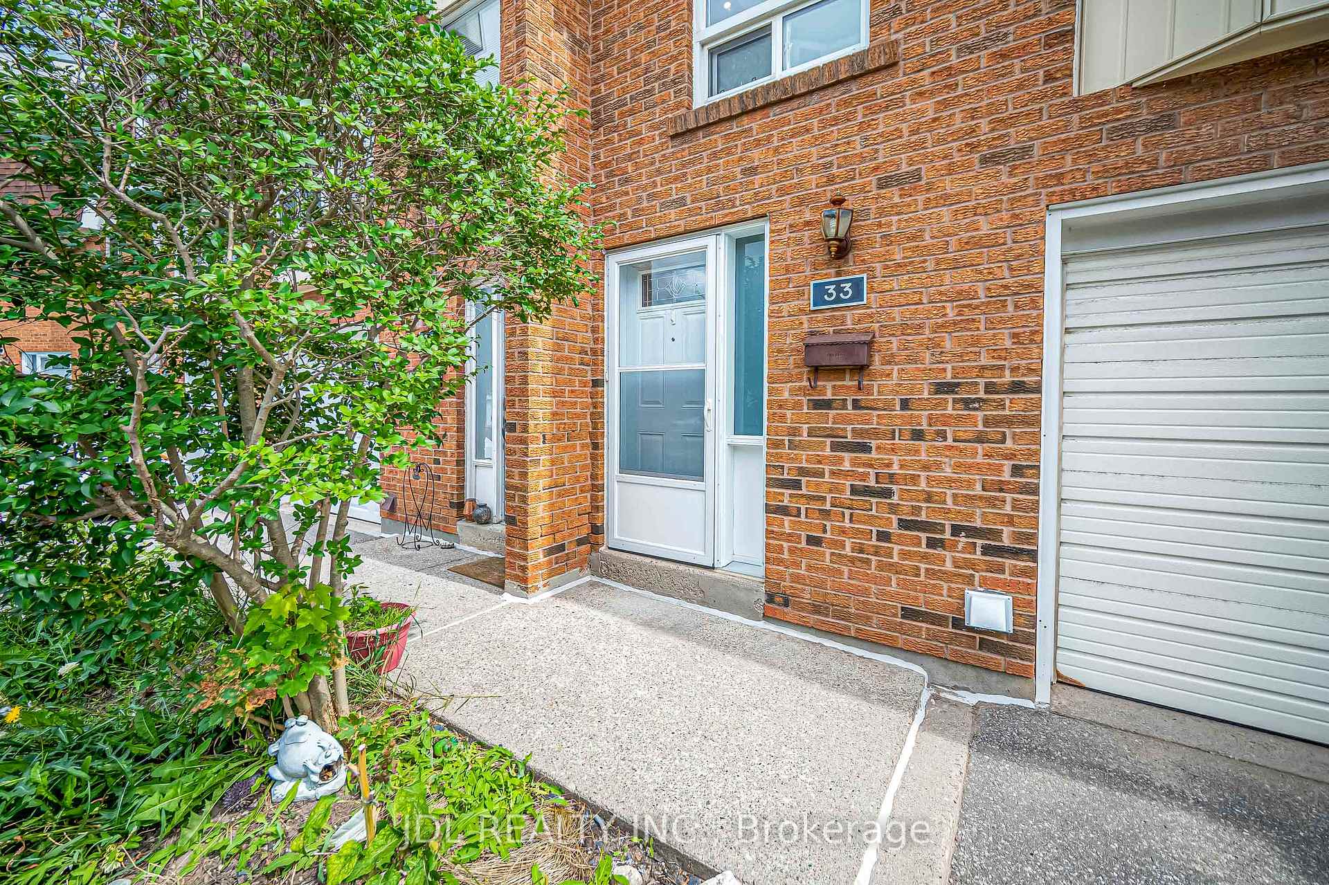 Photo 6 of Unit 33, 100 Bridletowne Circle, Scarborough, L'Amoreaux — HOMEH