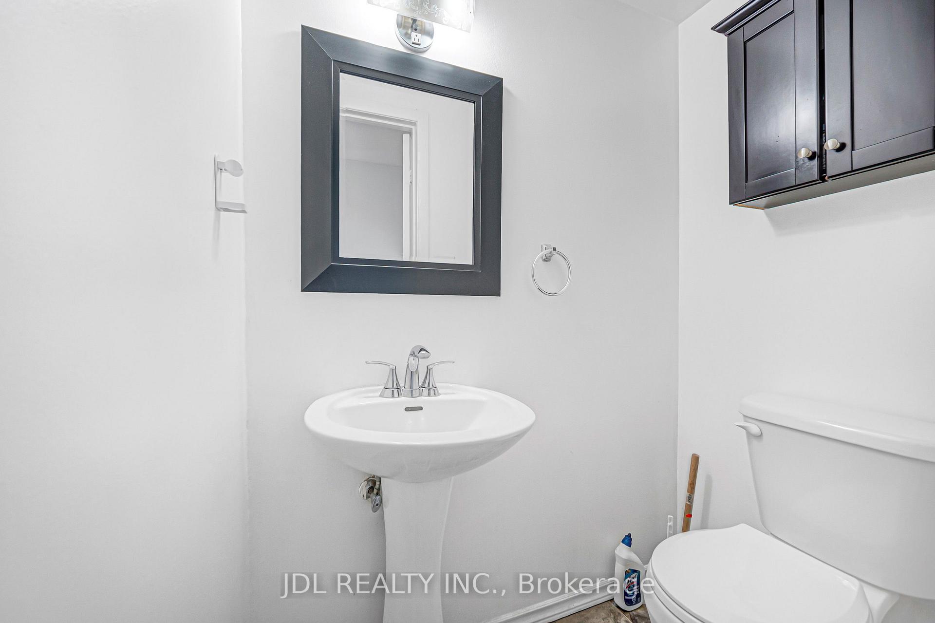 Photo 10 of Unit 33, 100 Bridletowne Circle, Scarborough, L'Amoreaux — HOMEH