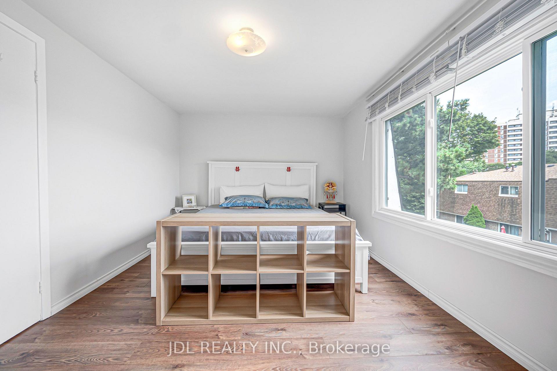 Photo 36 of Unit 33, 100 Bridletowne Circle, Scarborough, L'Amoreaux — HOMEH