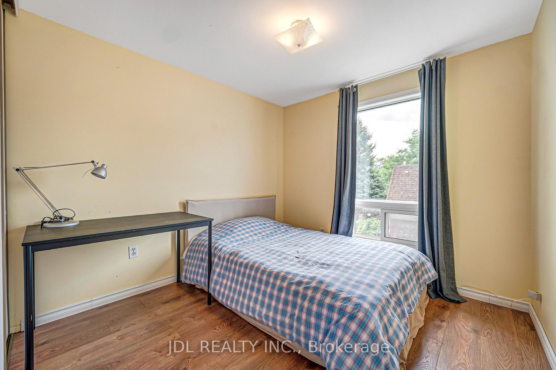 Photo 39 of Unit 33, 100 Bridletowne Circle, Scarborough, L'Amoreaux — HOMEH