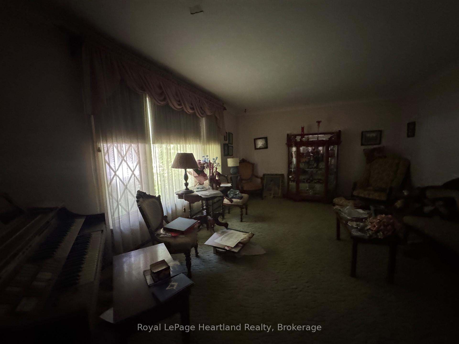 Photo 8 of 2021 Princess Street N, Howick — HOMEH
