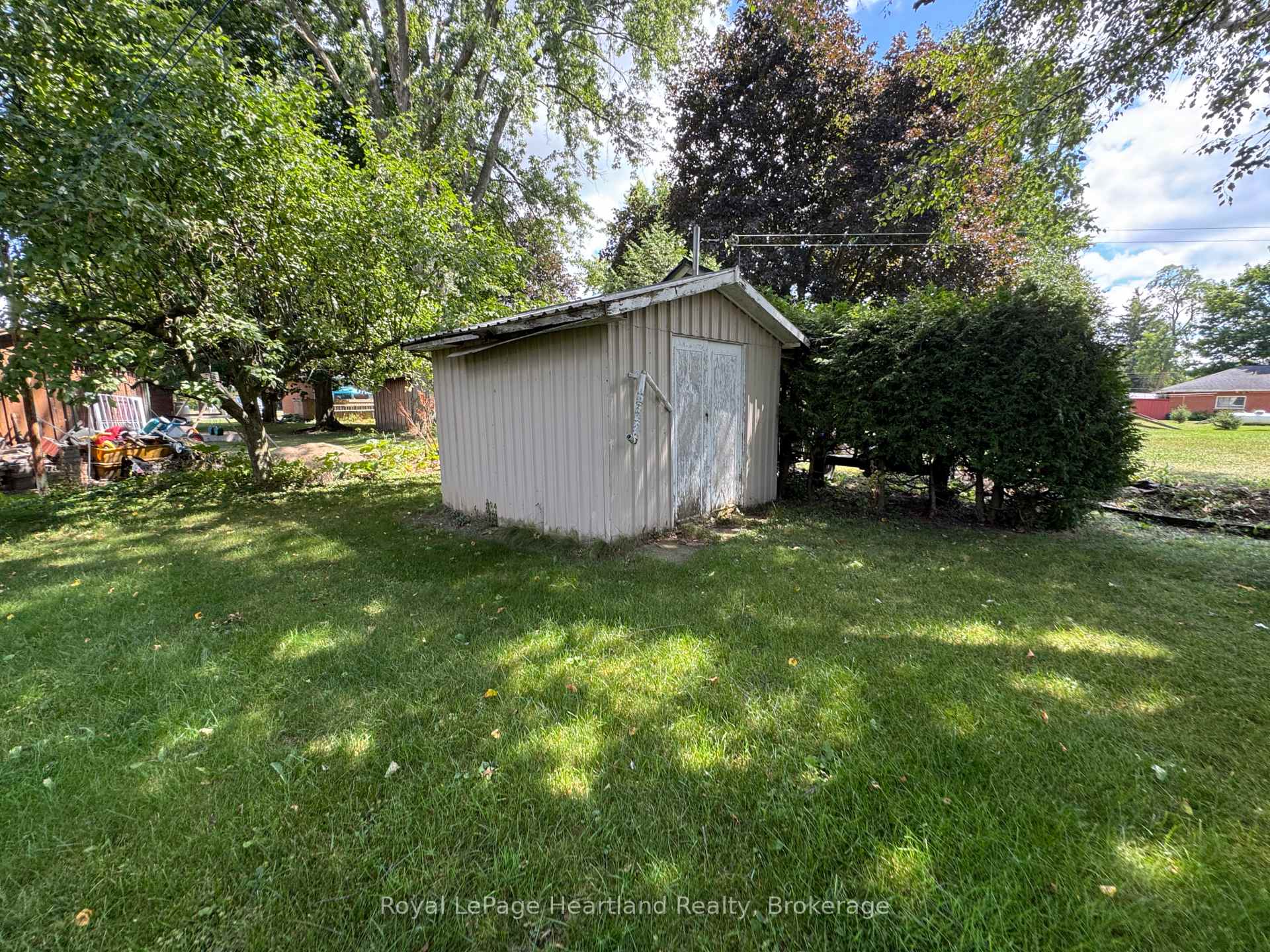 Photo 12 of 2021 Princess Street N, Howick — HOMEH
