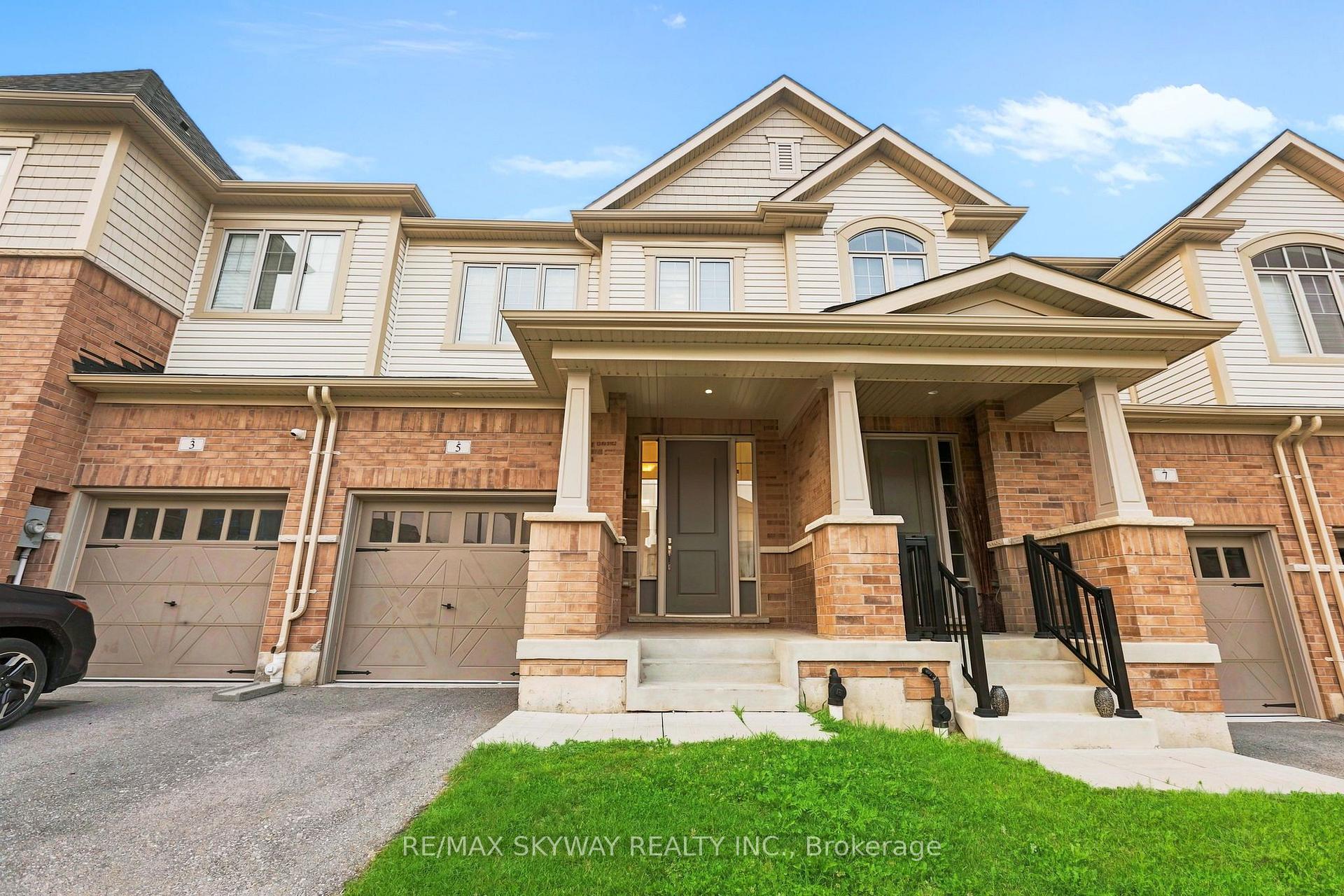 Photo 2 of 5 Gloria Street N, Kitchener, Huron Park — HOMEH