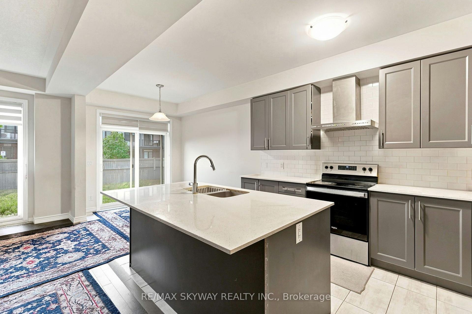 Photo 11 of 5 Gloria Street N, Kitchener, Huron Park — HOMEH