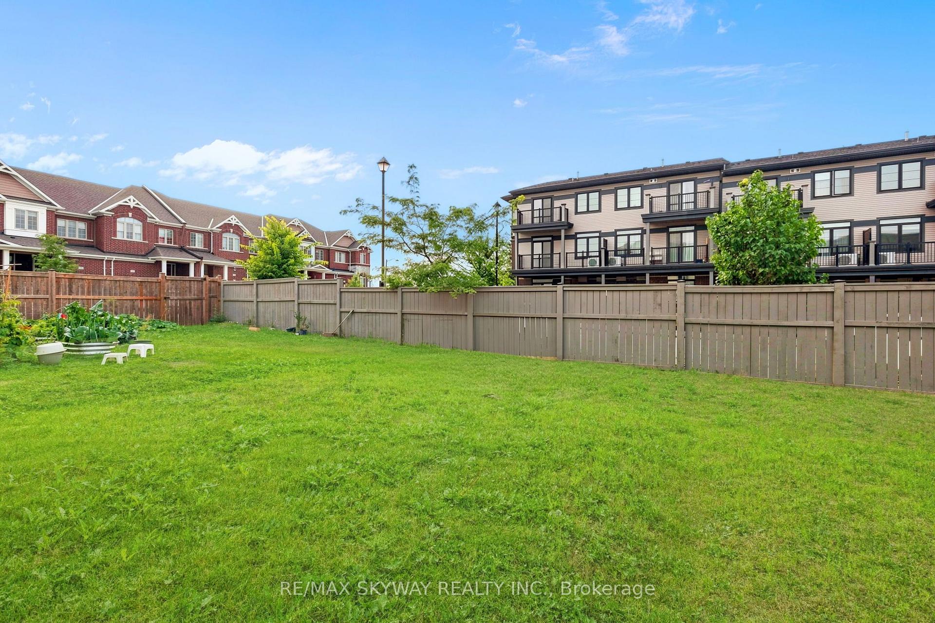 Photo 17 of 5 Gloria Street N, Kitchener, Huron Park — HOMEH