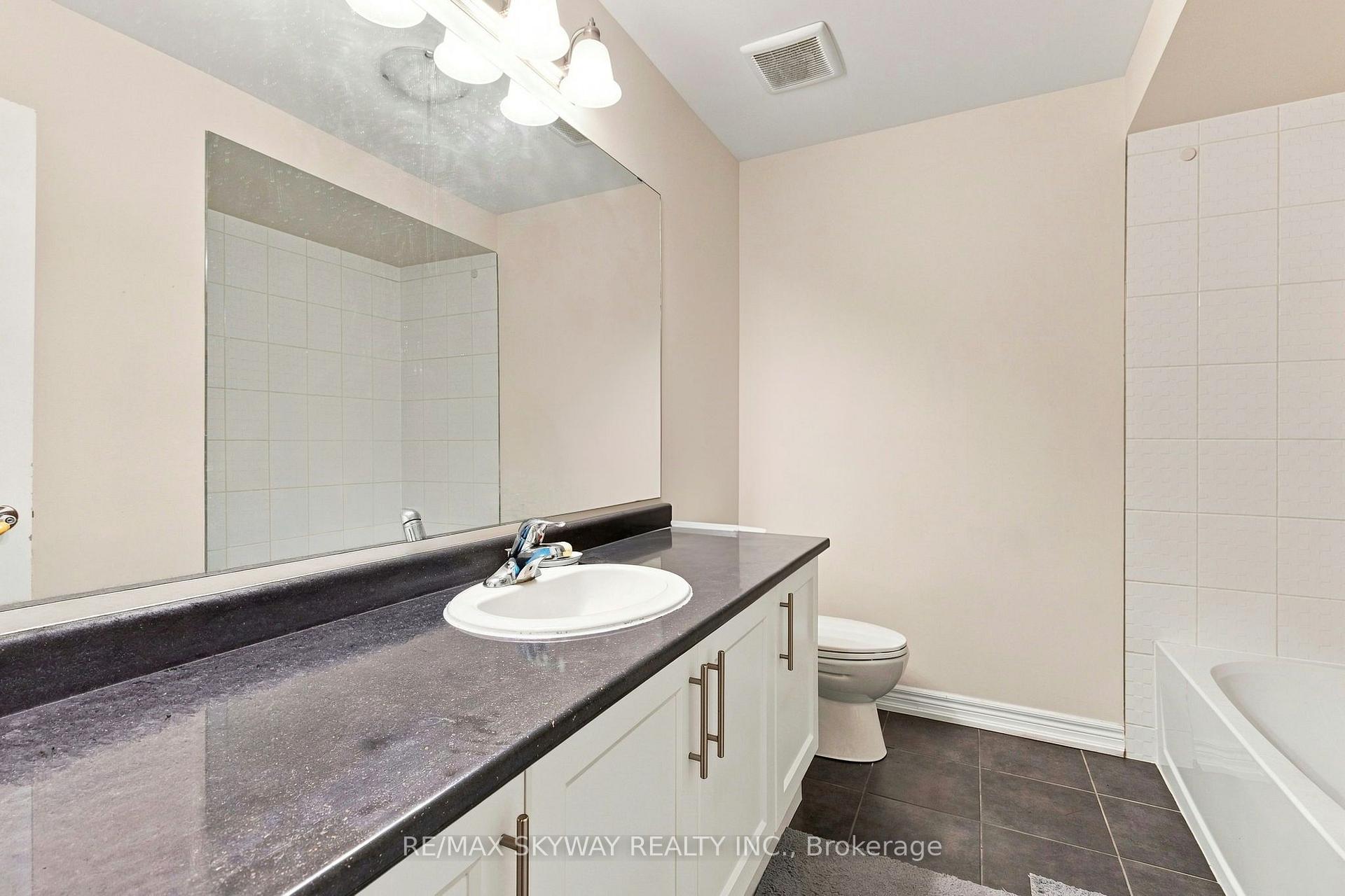 Photo 28 of 5 Gloria Street N, Kitchener, Huron Park — HOMEH