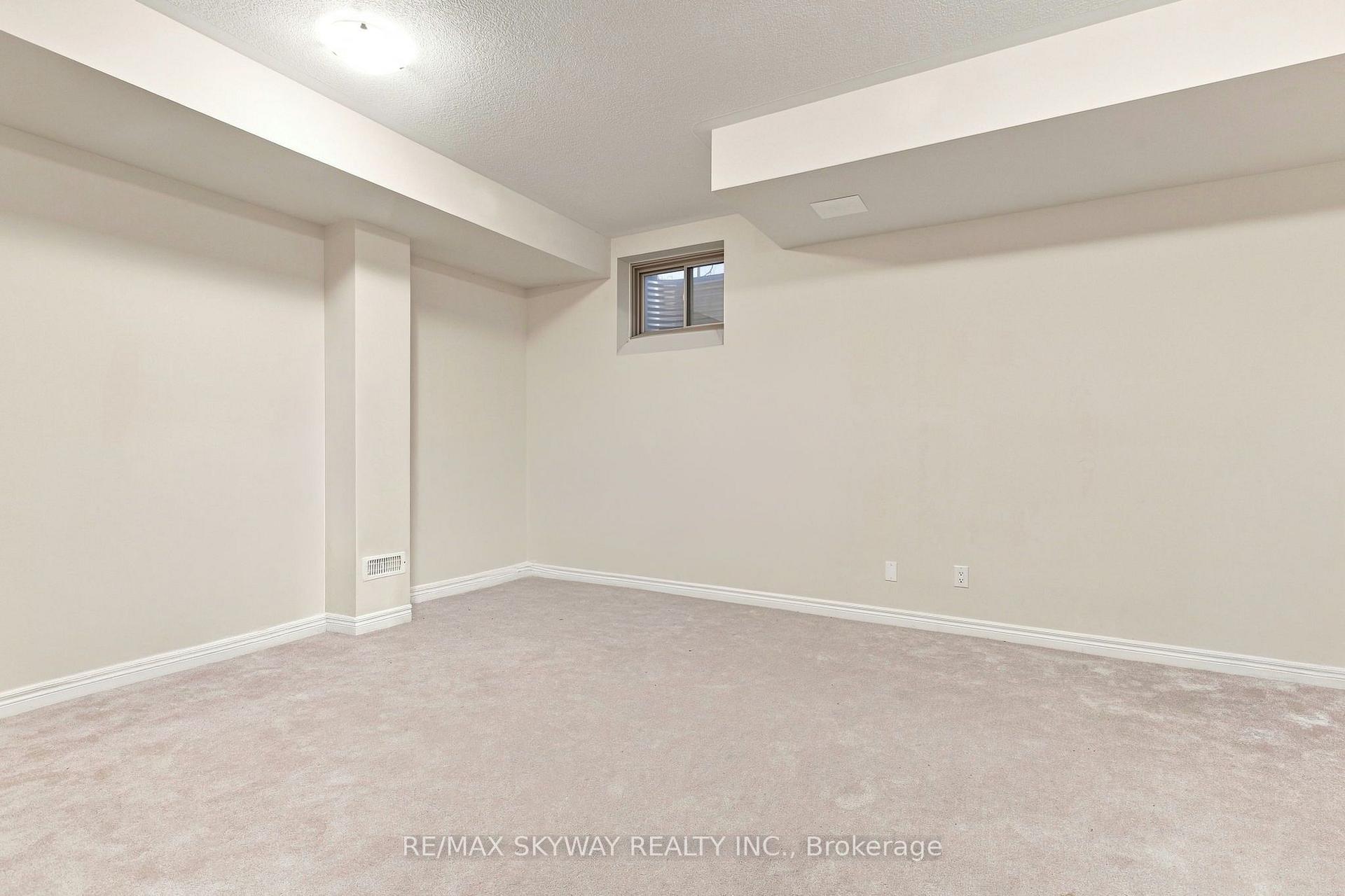 Photo 38 of 5 Gloria Street N, Kitchener, Huron Park — HOMEH