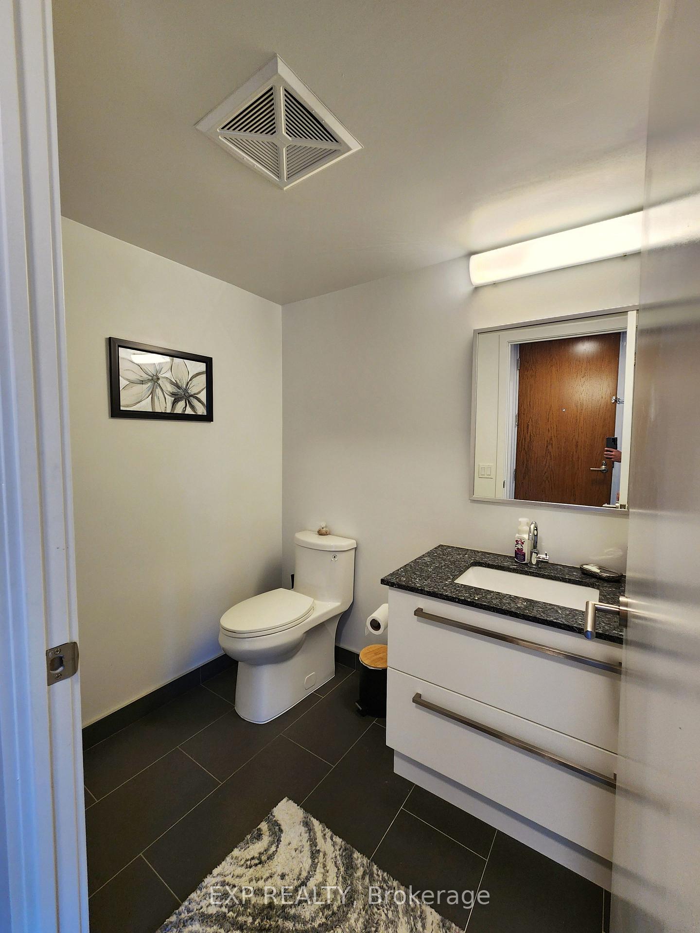 Photo 4 of Unit 7, 106 Varna Drive, Toronto, Englemount-Lawrence — HOMEH