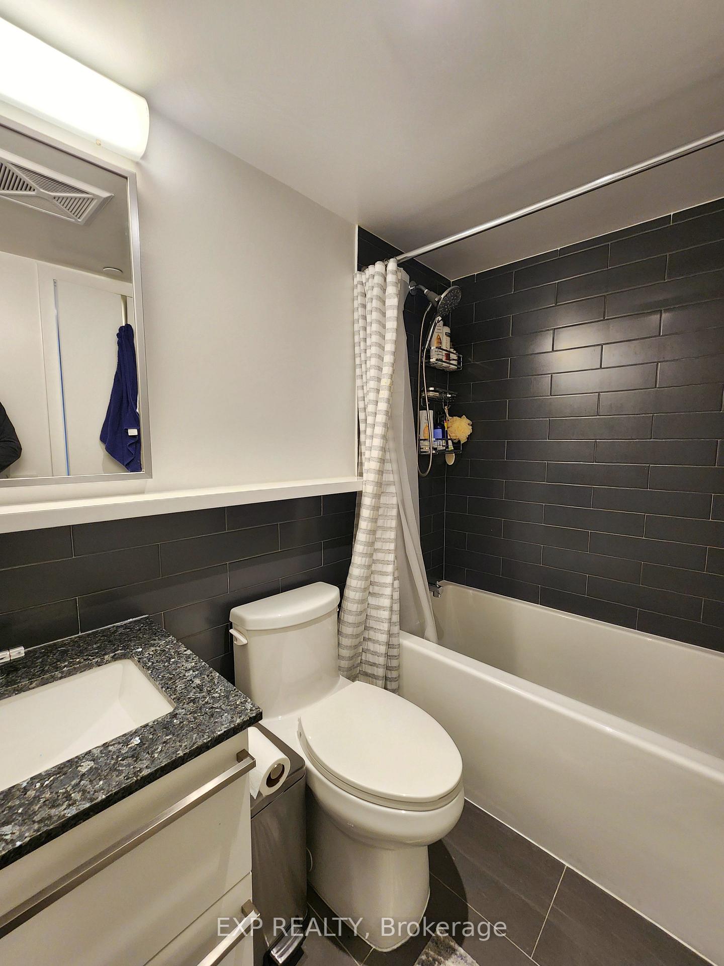 Photo 7 of Unit 7, 106 Varna Drive, Toronto, Englemount-Lawrence — HOMEH