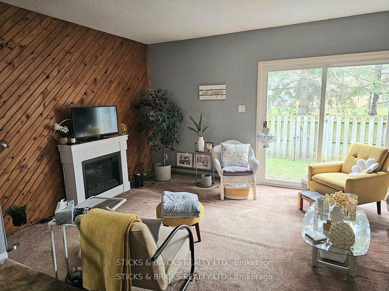 Photo 4 of Unit 1, 5815 Swayze Drive, Niagara Falls, Church's Lane — HOMEH