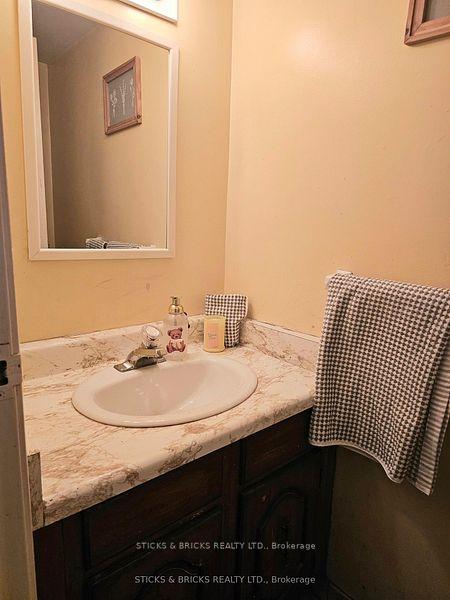 Photo 7 of Unit 1, 5815 Swayze Drive, Niagara Falls, Church's Lane — HOMEH