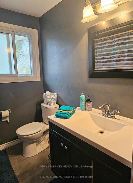 Photo 11 of Unit 1, 5815 Swayze Drive, Niagara Falls, Church's Lane — HOMEH