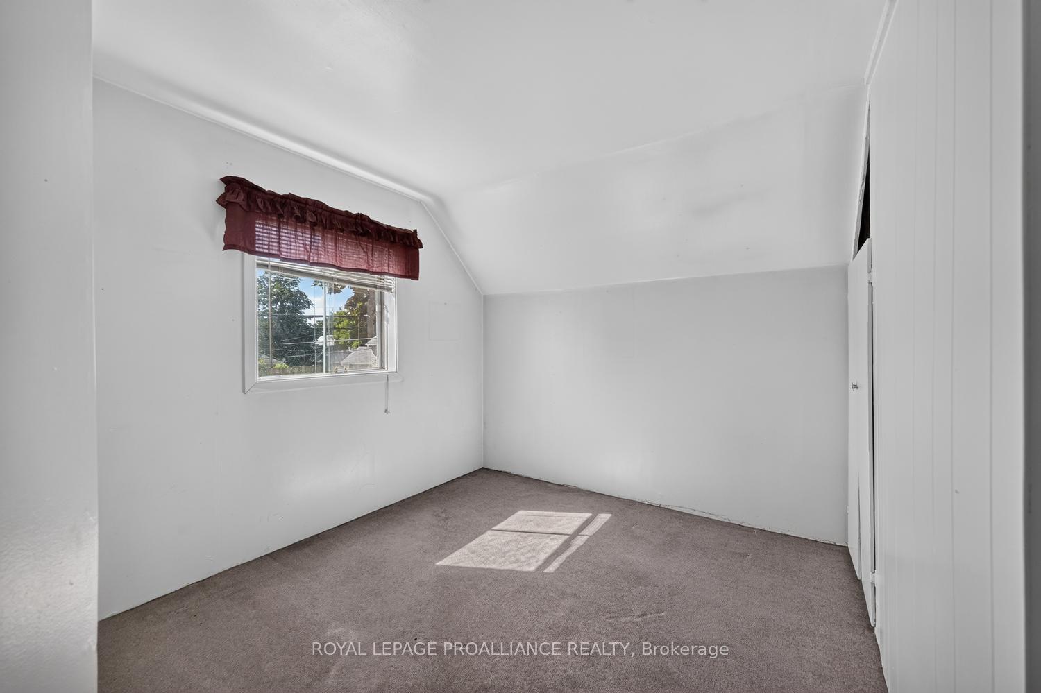 Photo 14 of 300 Park Street E, Prescott, Prescott — HOMEH