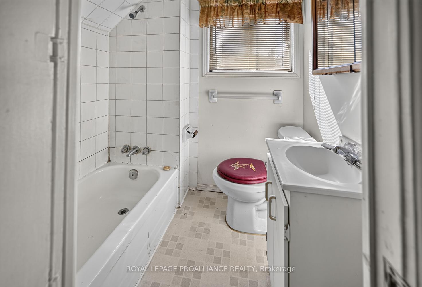 Photo 15 of 300 Park Street E, Prescott, Prescott — HOMEH
