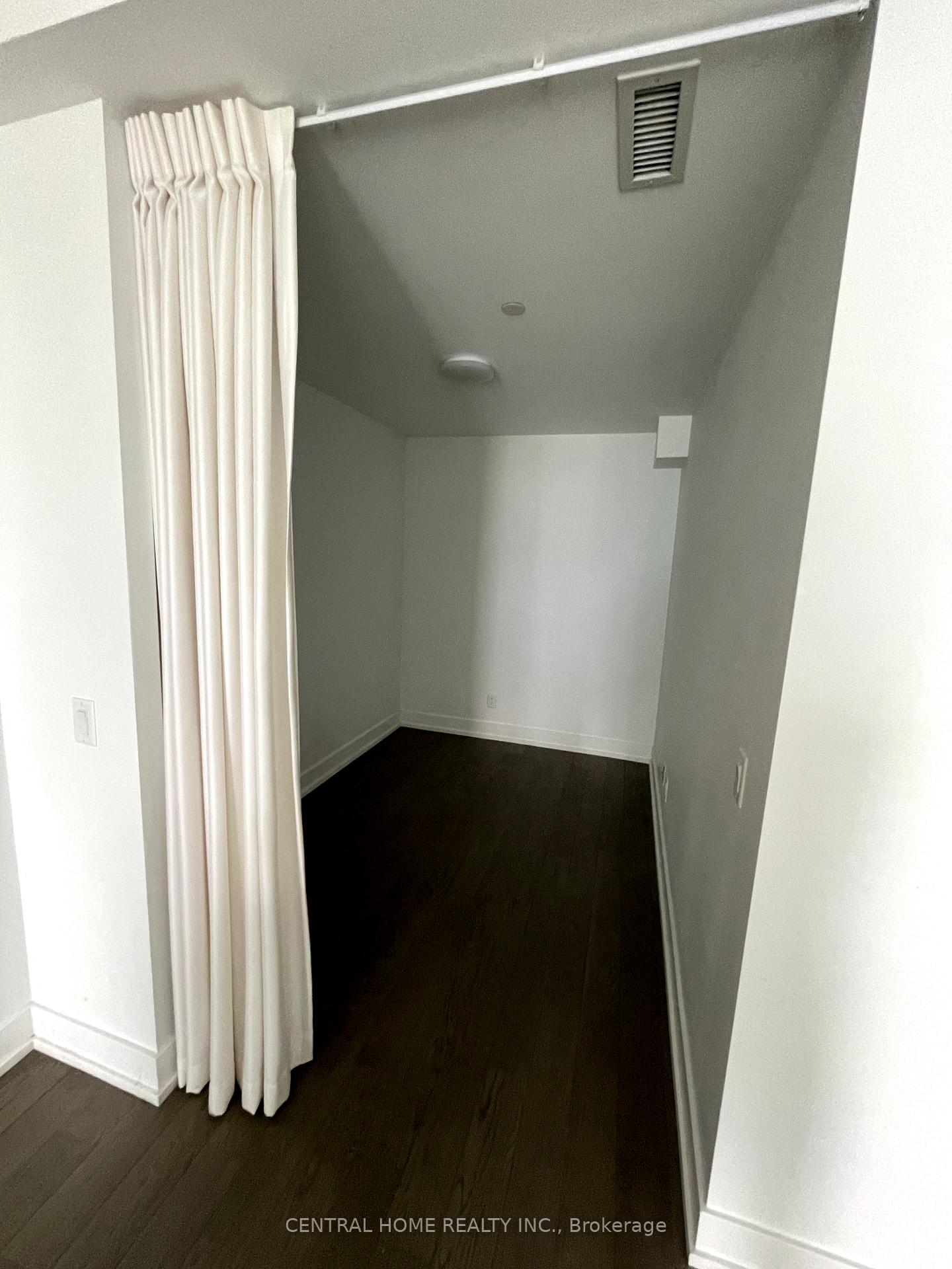 Photo 11 of Unit 4608, 7 Grenville Street, Toronto, Bay Street Corridor — HOMEH