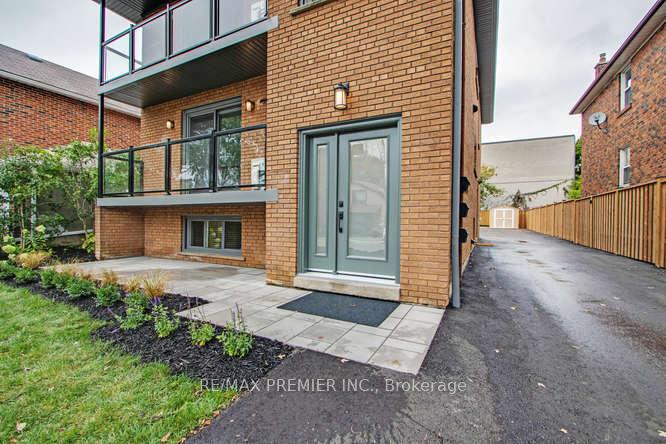 Photo 5 of Unit 2, 52 Vanevery Road, Etobicoke, Mimico — HOMEH