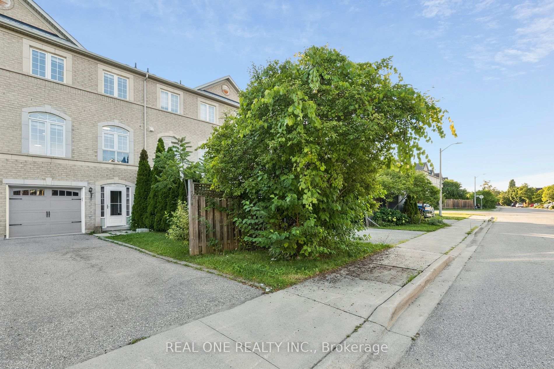 Photo 1 of 2350 Sutton Drive, Burlington, Orchard — HOMEH