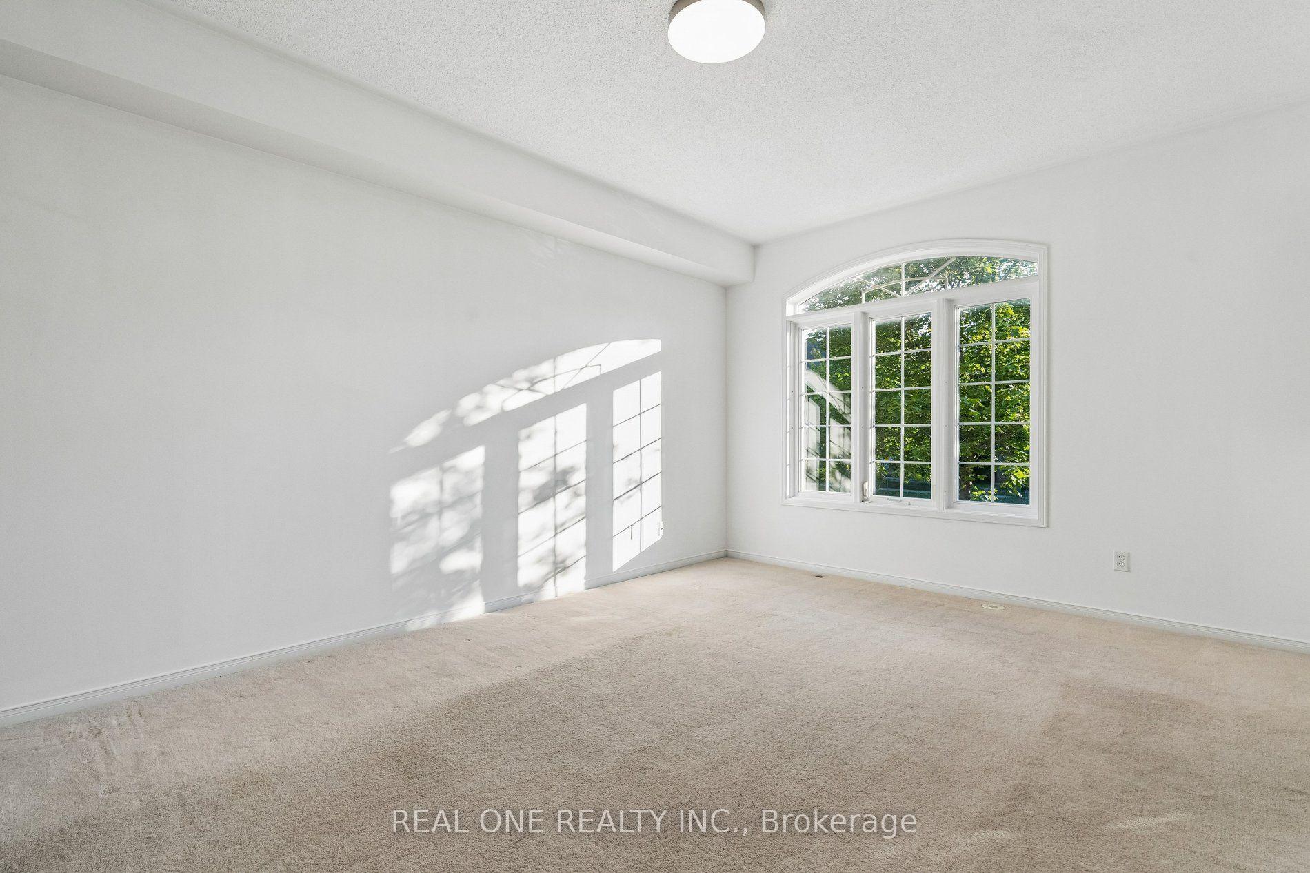 Photo 10 of 2350 Sutton Drive, Burlington, Orchard — HOMEH