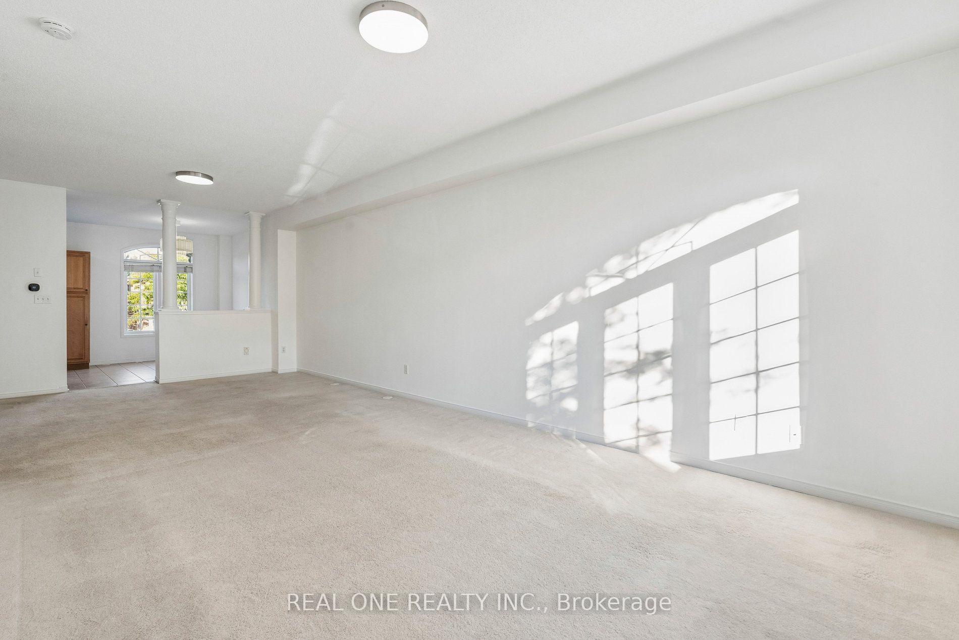 Photo 11 of 2350 Sutton Drive, Burlington, Orchard — HOMEH