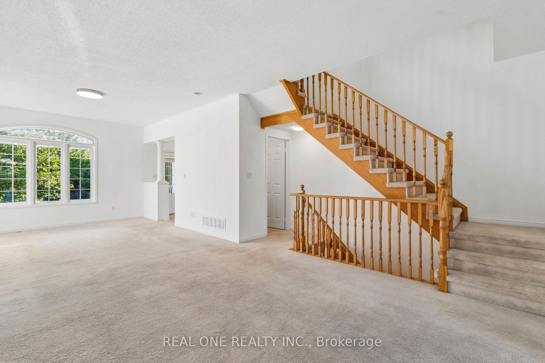 Photo 12 of 2350 Sutton Drive, Burlington, Orchard — HOMEH
