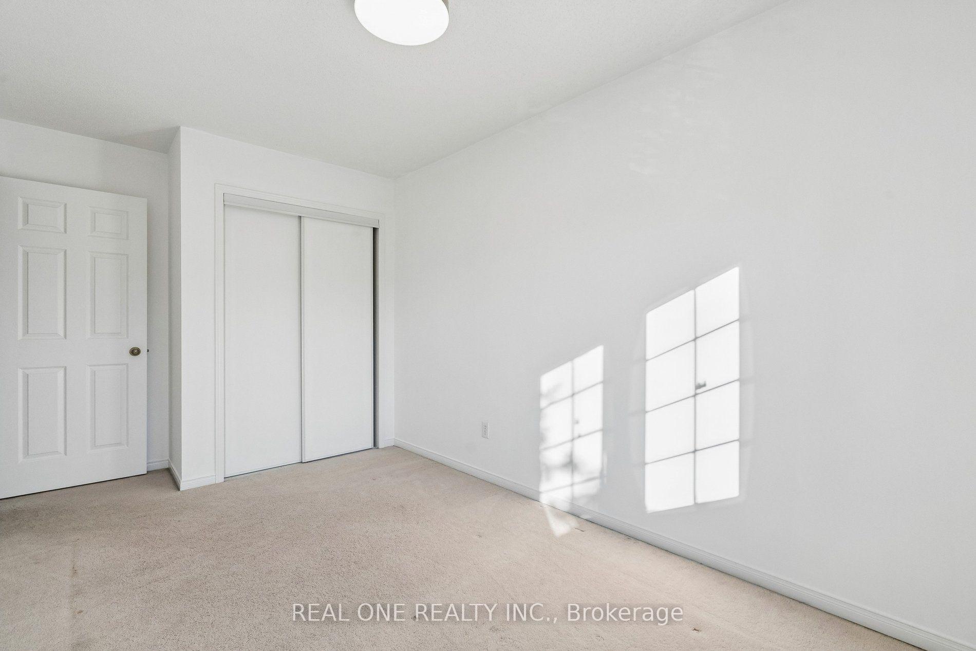 Photo 19 of 2350 Sutton Drive, Burlington, Orchard — HOMEH