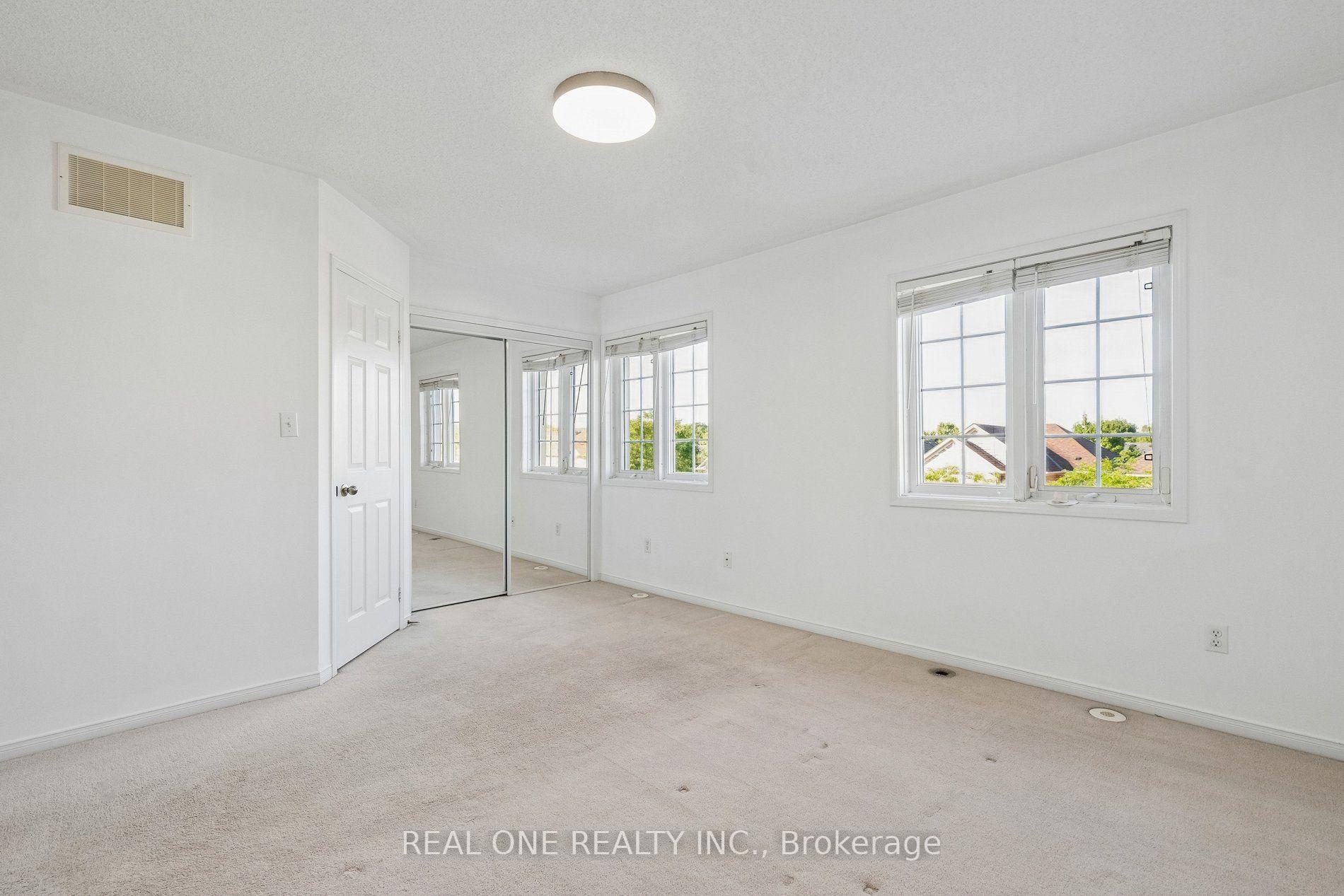 Photo 24 of 2350 Sutton Drive, Burlington, Orchard — HOMEH