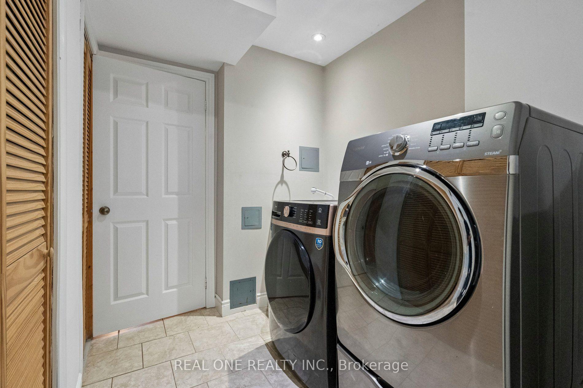 Photo 34 of 2350 Sutton Drive, Burlington, Orchard — HOMEH
