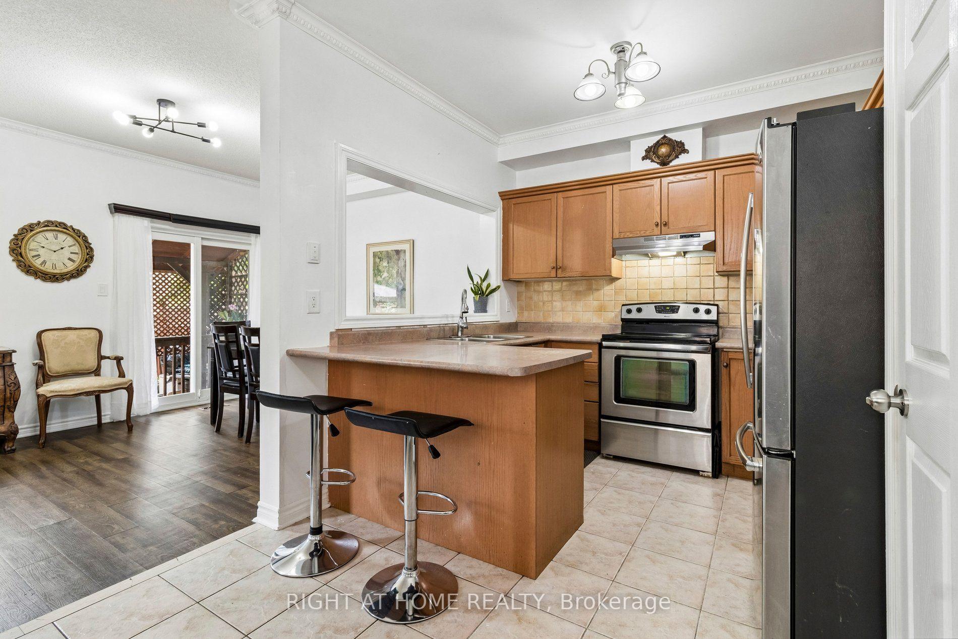 Photo 13 of 116 Nasir Crescent, Vaughan, Vellore Village — HOMEH