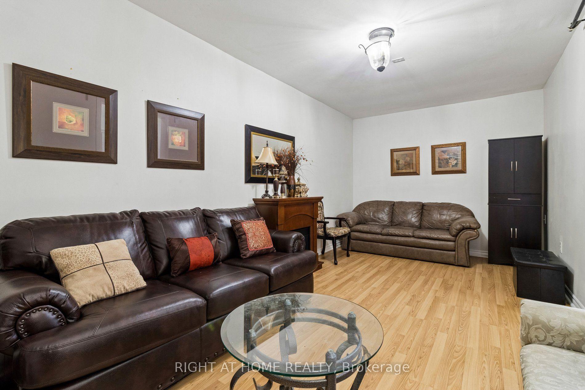 Photo 18 of 116 Nasir Crescent, Vaughan, Vellore Village — HOMEH