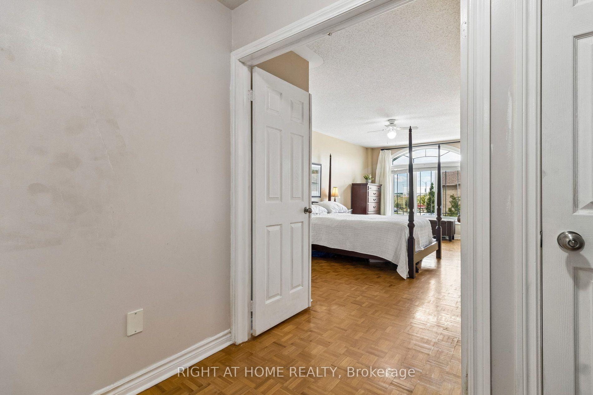 Photo 21 of 116 Nasir Crescent, Vaughan, Vellore Village — HOMEH