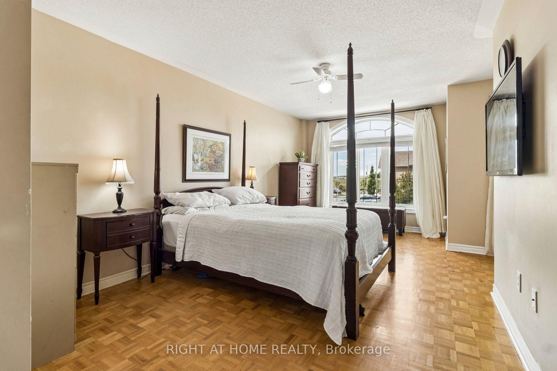 Photo 22 of 116 Nasir Crescent, Vaughan, Vellore Village — HOMEH